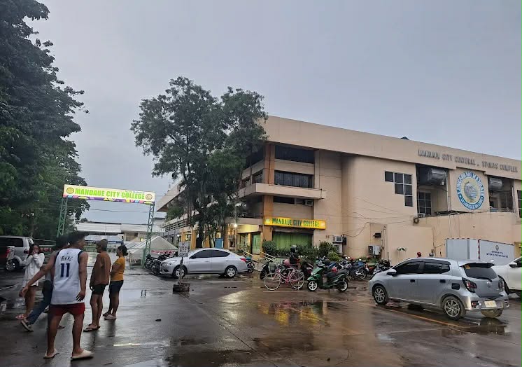 Mandaue City to save up to P45 million annually after MCC secures CHED recognition