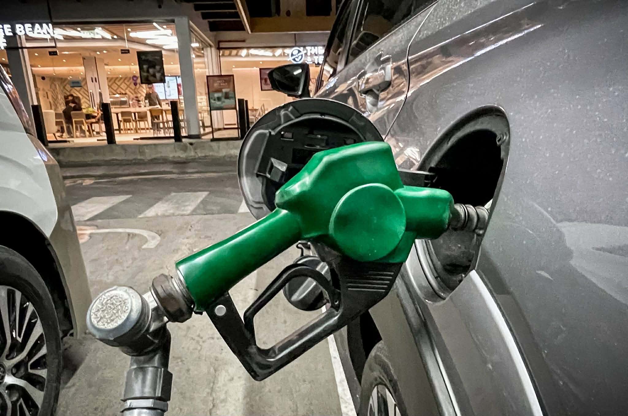 Motorists brace for ₱17–₱24/L fuel hike