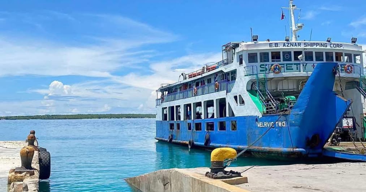 Santa Fe flags ferry price surge and service irregularities 