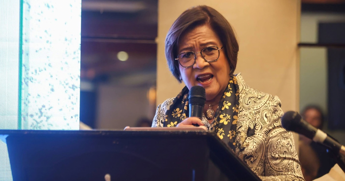 De Lima seeks increased, earlier cash incentives for elderly