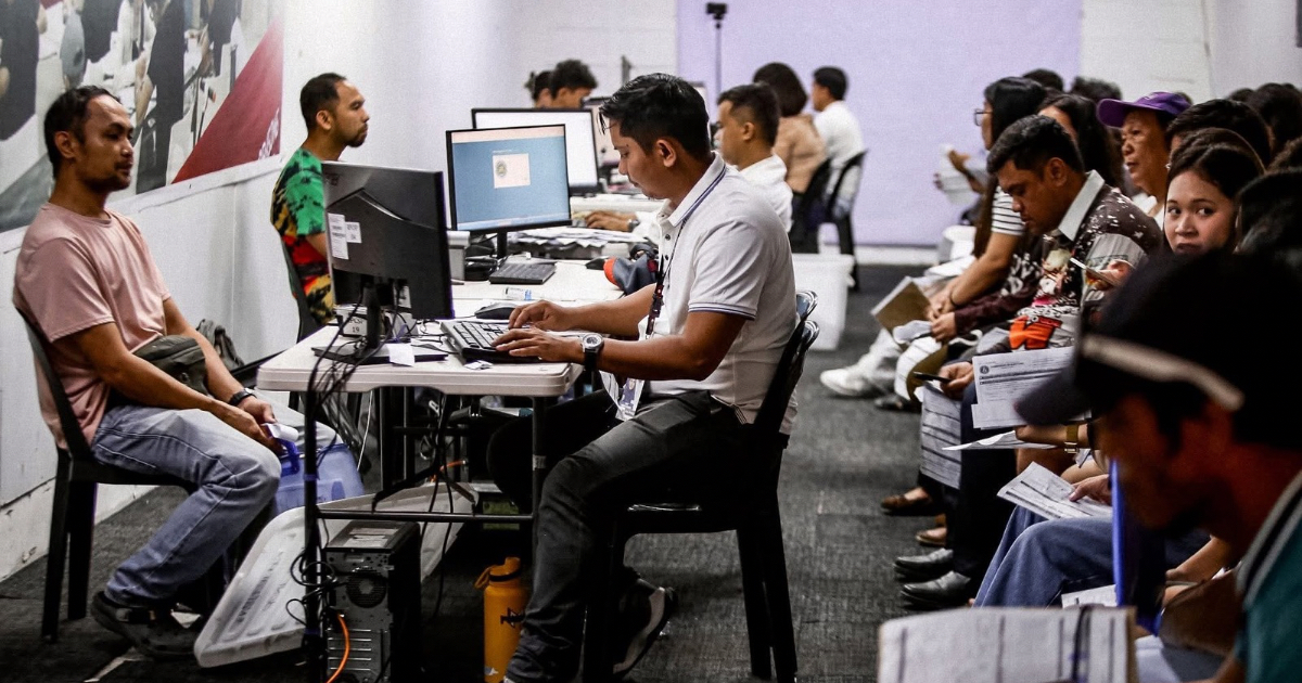 Comelec sees rush of registrants on deadline day 