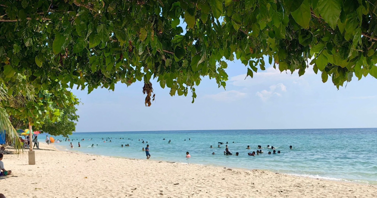 Tara sa Tabuelan! A Relaxing Escape to Maravilla Beach