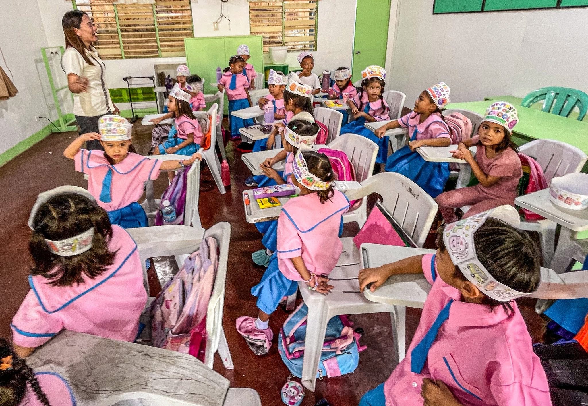 Over 1.3 million learners return to classrooms in Central Visayas