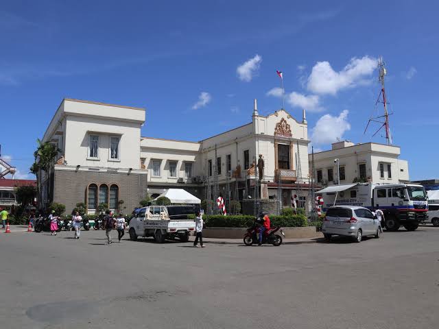 Mandaue seeks funds for metal detectors in public schools