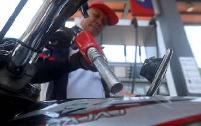 Fuel prices may rise up to P6.50 per liter next week amid supply concerns