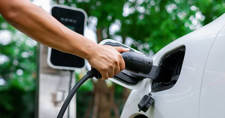 Cebu City urges fuel stations to install EV chargers 