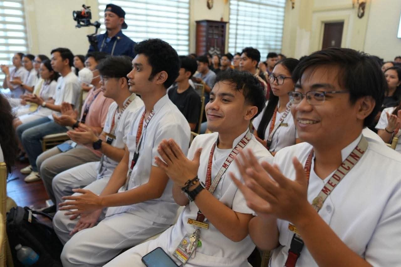 Cebu expands medical scholarship program to 72 scholars