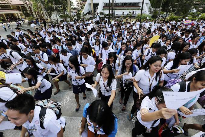 Lawmaker urges higher education sector to set AI rules for students
