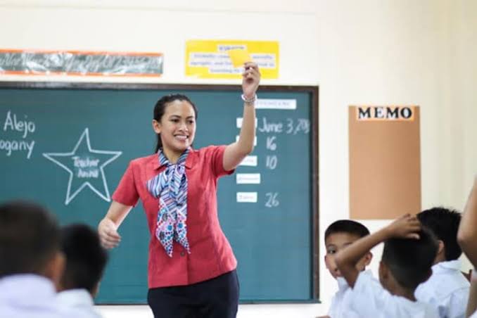 Ejercito seeks P10,000 monthly salary increase for public school teachers