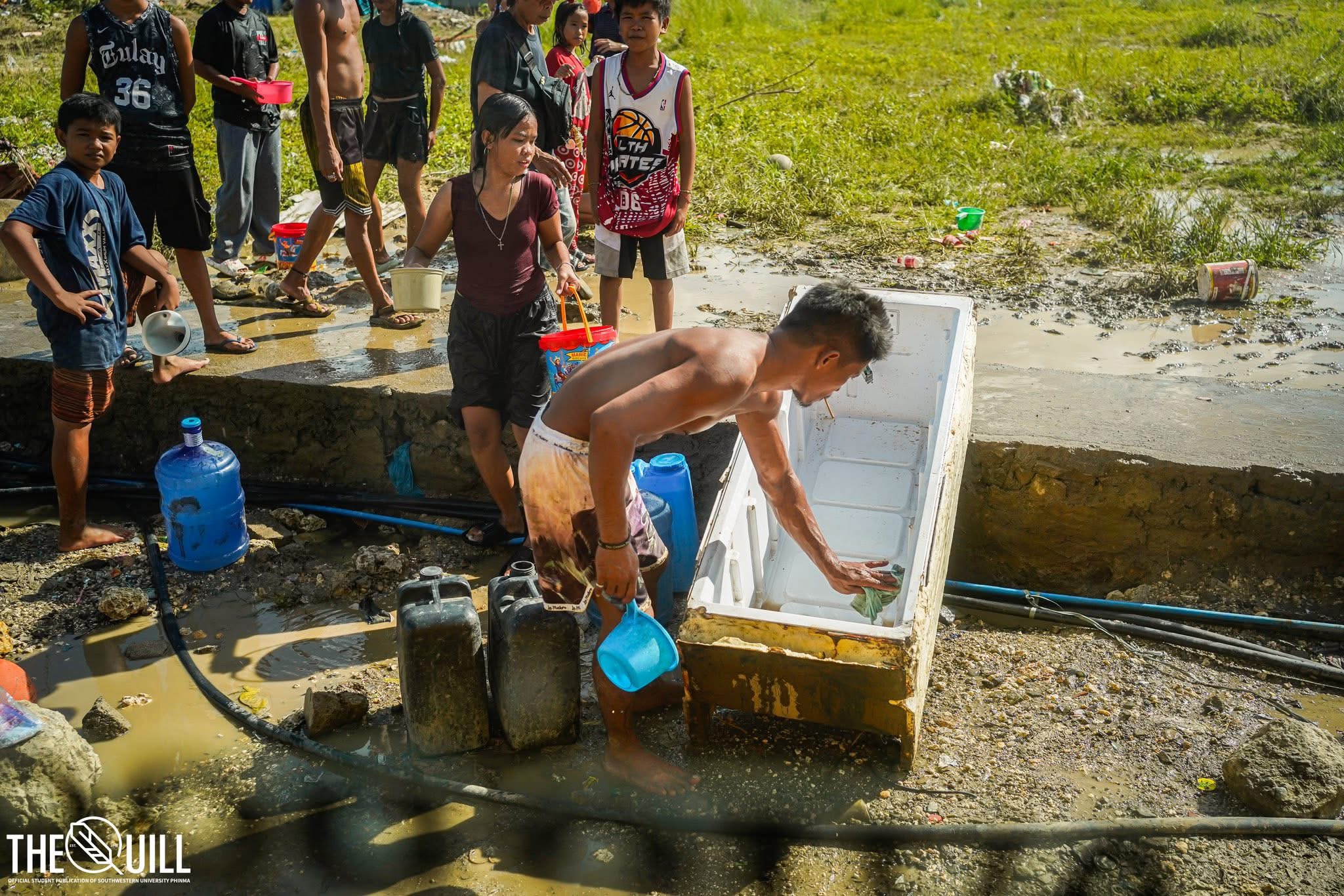 Over 1,000 Mandaue residents affected by Tino receive P10,000 aid