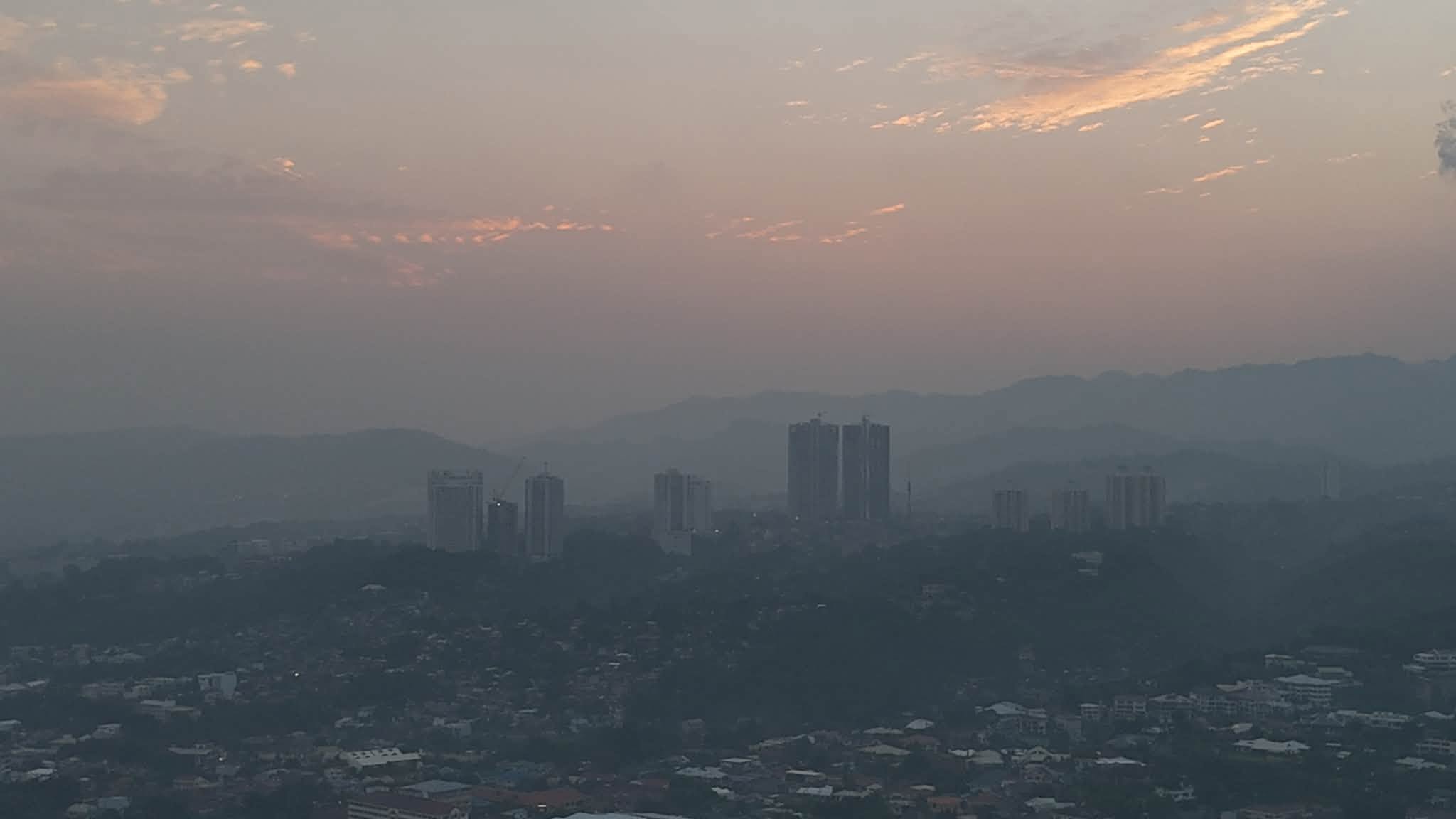 Cebu City keeps schools closed as haze remains unsafe despite improving air quality