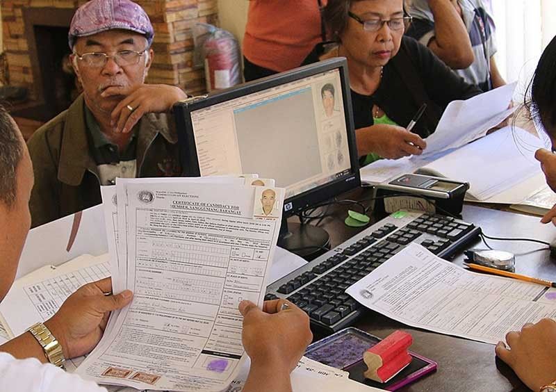 Comelec hopes BSKE postponement law takes effect before COC filing