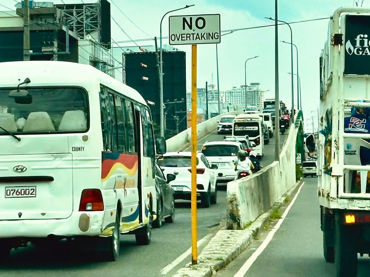 Got a road problem? Cebu launches hotline for reports
