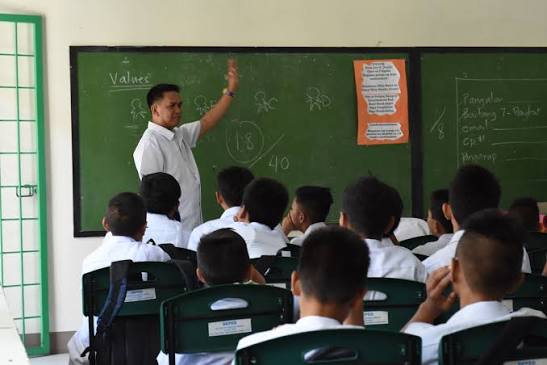 Angara urges teachers to serve as ‘foster parents’ amid youth mental health concerns
