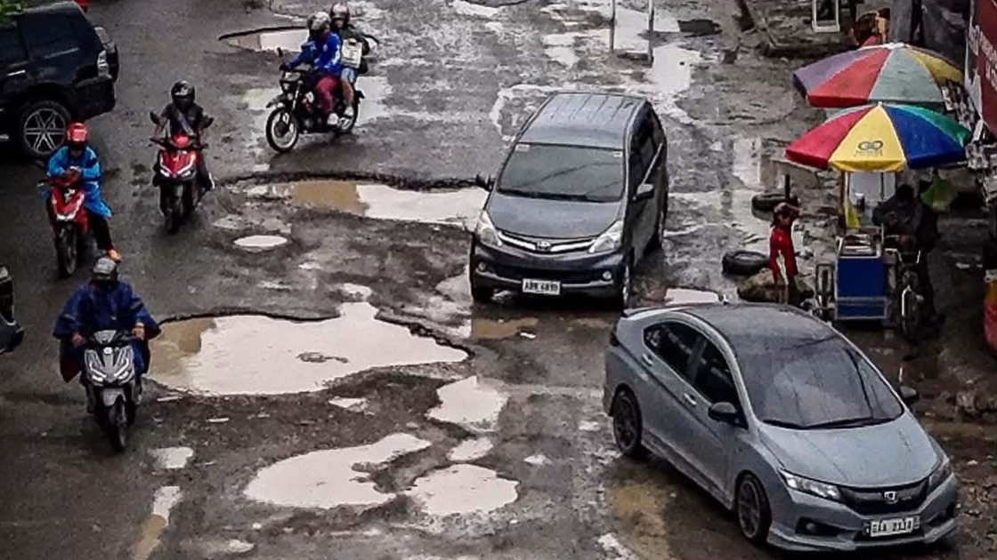 Potholes Raise Road Safety Concerns in Mandaue City